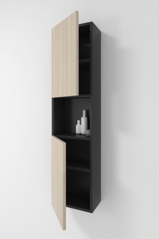 <p>
	Complemento de baño de 35x140 realizado en tablero laminado de 19 mm con dos puertas cierre amortiguado suave y espacio decorativo. Bisagras con cierre softclosing testadas a 80.000 ciclos regulables en los tres ejes. Colgadores a pared capaces de soportar hasta 30 Kg por colgador. Cantos realizados en PVC de 1 mm. Fabricado en España.Made in Spain</p>
