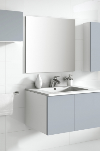 <p>
	Mueble de baño de 80 cm, realizado en material laminado de 19 mm y dos puertas de material estratificado alto brillo de gran capacidad y cierre soft-closing. Lavabo y complementos no incluidos. </p>
