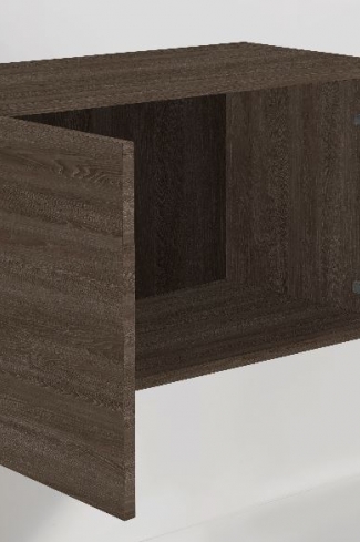 <p>
	Conjunto de mueble de baño realizado en material laminado color madera con microrelieve que le aporta mayor naturalidad de 19mm con tratamiento antibacteriano con cajón con sistema amortiguado suave . Lavabo cerámico de color blanco y espejo con iluminación integrada incluidos.Grifo no incluido. Fabricado en España. </p>
