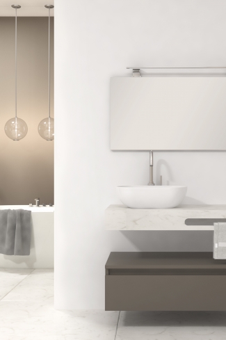 <p>
	Pack compuesto por mueble de baño fabricado en tablero de partículas laminado de 19mm acabado mate con un cajón de gran capacidad, cierre suave y extracción total. Lavabo suspendido de mármol compacto con escuadras de acero inoxidable. Espejo liso y foco iluminación LED 6000K, 9,6W, 600lm. Fabricado en España. Grifo no incluido. </p>
