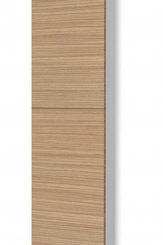 <p>
	Complemento de baño de 35x140 realizado en material laminado con puerta de 19 mm con cierre softclosing.Incluye cinco estanterías interiores.Made in Spain</p>
