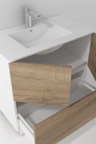 <p>
	Pack compuesto por mueble de baño realizado en material laminado, formado por dos puertas y un cajón inferior. Bisagras con cierre softclosing testadas a 80.000 ciclos regulables en los tres ejes. Colgadores a pared capaces de soportar hasta 30 Kg por colgador. Patas aluminio acabado cromo brillo. Cantos realizados en PVC de 1mm. Incluye lavabo cerámica y espejo con iluminación LED. Fabricado en España</p>
