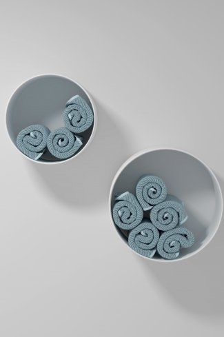 <p>
	Toallero circular diametro blanco 25cm</p>
