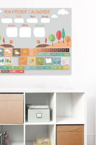 <p>
	Calendario magnético infantil realizado con impresión digital de alta calidad donde se podrán expresar el día de la semana, día del mes, mes del año, año, estación del año, el tiempo que hace y la actividad a realizar</p>
