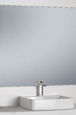 <p>
	Espejo de baño con iluminación Led 12,67 W por tira, IP44. Iluminación blanca. Dimensiones 120x80</p>

