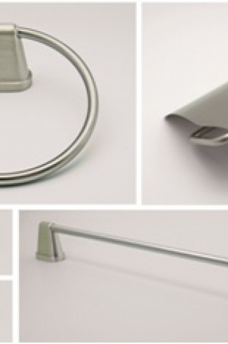 <p>
	Pack accesorios de baño formado por toallero de aro, portarrollos, dos perchas y toallero de barra. Color cromo</p>
