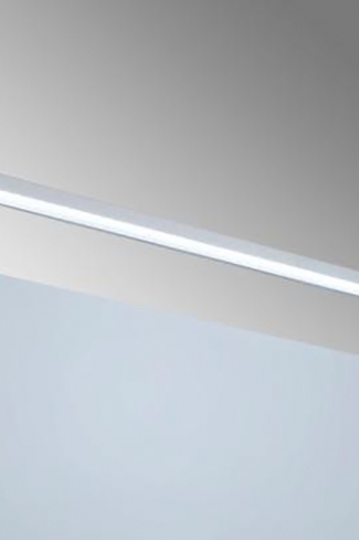 <p>
	Iluminación  mediante sistema LED  de 80 cm de longitud con Pot: 9,6 W. Acabado color cromo</p>

