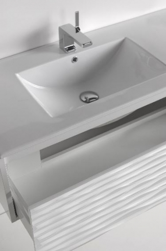 <p>
	Mueble de baño realizado en material MDF lacado blanco acabado alto brillo formado por un cajón de gran capacidad con sistema de cierre amortiguado suave. Frontal con relieve acabado lacado alto brillo.Lavabo con dos senos y espejo sobre tablero 75x120 incluidos. Fabricado en España.</p>
