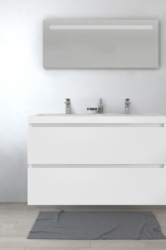 <p>
	Pack formado por mueble de baño realizado en tablero laminado con dos cajones totalmente extraíbles y cierre softclosing. Lavabo de resina y espejo con iluminación LED incluidos. Made in Europe.</p>

