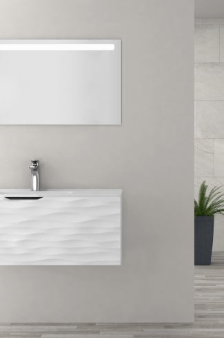<p>
	Pack formado por mueble de baño realizado en material DM, lacado alto brillo con relieve. Está formado por un cajón con tirador negro totalmente extraible con cierre softclosing. Incluye lavabo cerámico encimera y espejo con iluminación LED. Made in Spain. </p>
