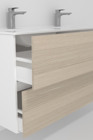 <p>
	Pack formado por mueble de baño realizado en tablero laminado 19mm acabado madera, con dos cajones totalmente extraíble con cierre softclosing. Lavabo cerámico y espejo con iluminación LED incluidos. Made in Europe.</p>
