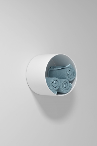 <p>
	Toallero circular diametro blanco 20cm</p>
