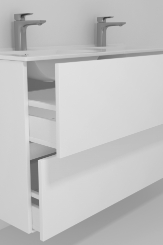 <p>
	Pack formado por mueble de baño realizado en tablero laminado 19mm acabado madera, con dos cajones totalmente extraíble con cierre softclosing. Lavabo cerámico y espejo con iluminación LED incluidos. Made in Europe.</p>
