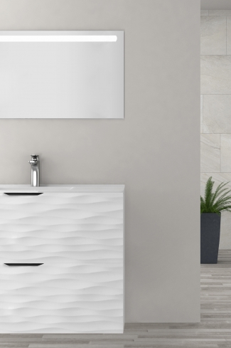 <p>
	Pack formado por mueble de baño realizado en material DM, lacado alto brillo con relieve. Está formado por dos cajones con tirador negro totalmente extraible con cierre softclosing. Incluye lavabo cerámico encimera y espejo con iluminación LED. Made in Spain. </p>
